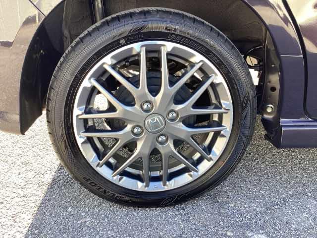 N-BOXカスタム ターボ イモビライザー 衝突被害軽減 ベンチシート キーフリー Pセンサー ESC パワステ DVD再生 両席エアバック サイドエアバッグ ターボ車 Aライト スマキー Bカメ パワーウィンドウ(20枚目)