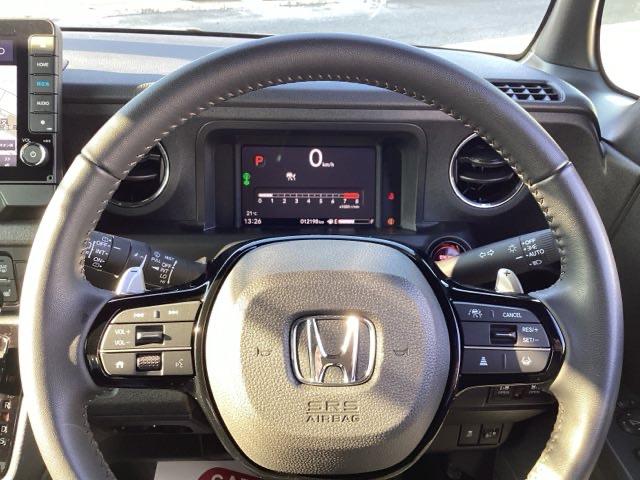 N-BOXカスタム ターボ イモビライザー 衝突被害軽減 ベンチシート キーフリー Pセンサー ESC パワステ DVD再生 両席エアバック サイドエアバッグ ターボ車 Aライト スマキー Bカメ パワーウィンドウ(21枚目)