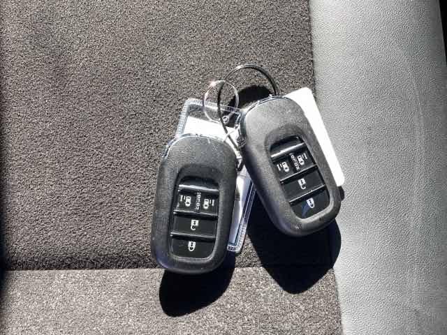 N-BOXカスタム ターボ イモビライザー 衝突被害軽減 ベンチシート キーフリー Pセンサー ESC パワステ DVD再生 両席エアバック サイドエアバッグ ターボ車 Aライト スマキー Bカメ パワーウィンドウ(29枚目)