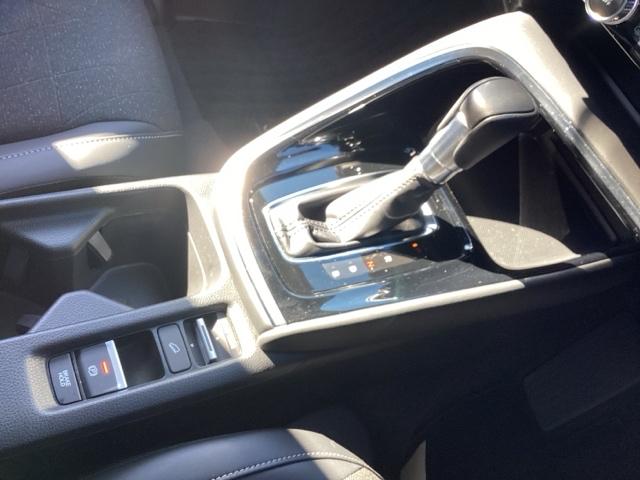 ヴェゼル e:HEVZ 衝突回避支援ブレーキ機能 スマキ フルオートエアコン エアバッグ 両席エアバック Rカメ パワーウィンドウ LEDランプ ソナー クルーズC ナビ&TV キーレスエントリー ETC付(11枚目)