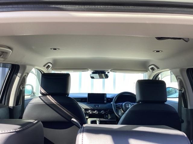 ヴェゼル e:HEVZ 衝突回避支援ブレーキ機能 スマキ フルオートエアコン エアバッグ 両席エアバック Rカメ パワーウィンドウ LEDランプ ソナー クルーズC ナビ&TV キーレスエントリー ETC付(12枚目)