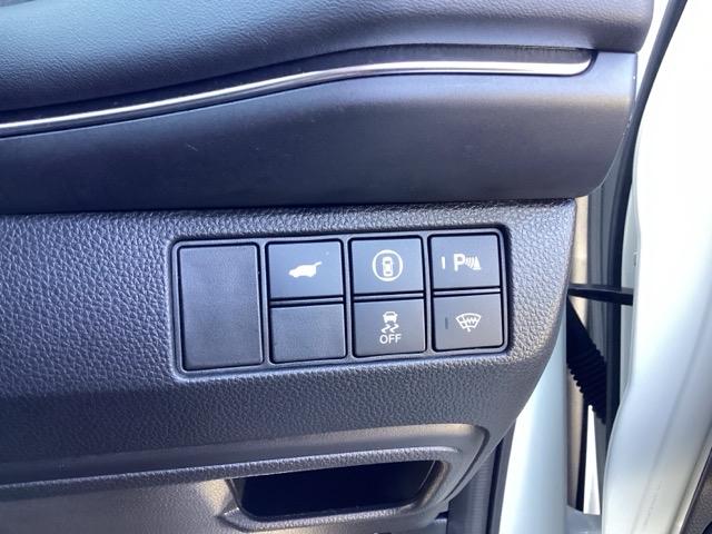 ヴェゼル e:HEVZ 衝突回避支援ブレーキ機能 スマキ フルオートエアコン エアバッグ 両席エアバック Rカメ パワーウィンドウ LEDランプ ソナー クルーズC ナビ&TV キーレスエントリー ETC付(31枚目)