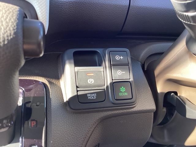 N-BOX L 衝突回避支援ブレーキ I-STOP ドラレコ付 PW パワステ Sヒーター スマ-トキ- Bカメ 地デジTV ナビ&TV 横滑り防止 ETC車載器 LEDライト エアコン付き DVD Wエアバック(23枚目)