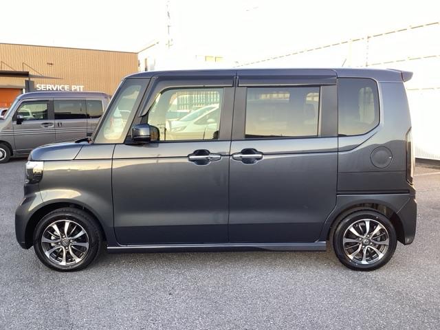 Ｎ－ＢＯＸカスタム ベースグレード　Ｗ電動ドア　ＵＳＢ接続　ＣＭＢＳ　Ｄレコ　ベンチシート　オートエアコン　スマートキ　ＬＥＤ　盗難防止装置　クルコン　ＥＴＣ　バックカメラ　フルセグＴＶ　パワーステアリング　エアバッグ（5枚目）