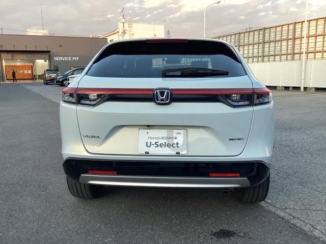 ヴェゼル ｅ：ＨＥＶＺ　衝突回避支援ブレーキ機能　スマキ　フルオートエアコン　Ｄレコ　エアバッグ　両席エアバック　Ｒカメ　パワーウィンドウ　ＬＥＤランプ　ソナー　クルーズＣ　ナビ＆ＴＶ　キーレスエントリー（3枚目）