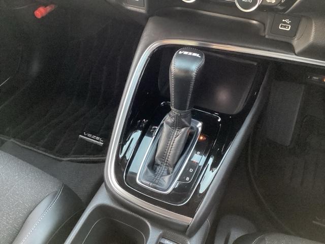 ヴェゼル ｅ：ＨＥＶＺ　衝突回避支援ブレーキ機能　スマキ　フルオートエアコン　Ｄレコ　エアバッグ　両席エアバック　Ｒカメ　パワーウィンドウ　ＬＥＤランプ　ソナー　クルーズＣ　ナビ＆ＴＶ　キーレスエントリー（11枚目）