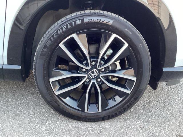 ヴェゼル ｅ：ＨＥＶＺ　衝突回避支援ブレーキ機能　スマキ　フルオートエアコン　Ｄレコ　エアバッグ　両席エアバック　Ｒカメ　パワーウィンドウ　ＬＥＤランプ　ソナー　クルーズＣ　ナビ＆ＴＶ　キーレスエントリー（18枚目）