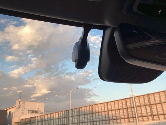 ヴェゼル ｅ：ＨＥＶＺ　衝突回避支援ブレーキ機能　スマキ　フルオートエアコン　Ｄレコ　エアバッグ　両席エアバック　Ｒカメ　パワーウィンドウ　ＬＥＤランプ　ソナー　クルーズＣ　ナビ＆ＴＶ　キーレスエントリー（21枚目）