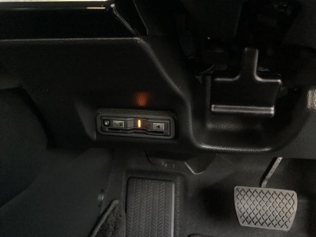 ヴェゼル ｅ：ＨＥＶＺ　衝突回避支援ブレーキ機能　スマキ　フルオートエアコン　Ｄレコ　エアバッグ　両席エアバック　Ｒカメ　パワーウィンドウ　ＬＥＤランプ　ソナー　クルーズＣ　ナビ＆ＴＶ　キーレスエントリー（24枚目）