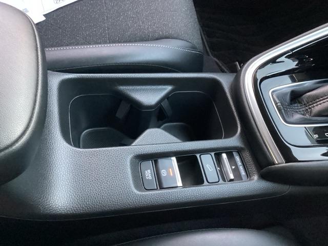 ヴェゼル ｅ：ＨＥＶＺ　衝突回避支援ブレーキ機能　スマキ　フルオートエアコン　Ｄレコ　エアバッグ　両席エアバック　Ｒカメ　パワーウィンドウ　ＬＥＤランプ　ソナー　クルーズＣ　ナビ＆ＴＶ　キーレスエントリー（25枚目）