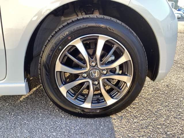 Ｎ－ＢＯＸカスタム ベースグレード　Ｗ電動ドア　ＵＳＢ接続　ＣＭＢＳ　Ｄレコ　ベンチシート　オートエアコン　スマートキ　ＬＥＤ　盗難防止装置　クルコン　ＥＴＣ　バックカメラ　フルセグＴＶ　パワーステアリング　エアバッグ（18枚目）