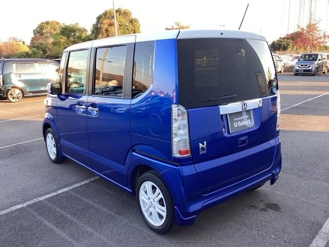 Ｎ－ＢＯＸ ２トーンカラースタイルＧ・Ｌパッケージ　ＥＴＣ付　バックガイドモニター　スマートキーシステム　ＥＳＣ　ナビＴＶ　ワンセグＴＶ　Ａストップ　盗難防止装置　オートエアコン　パワーウィンドウ　ＤＶＤ再生（9枚目）