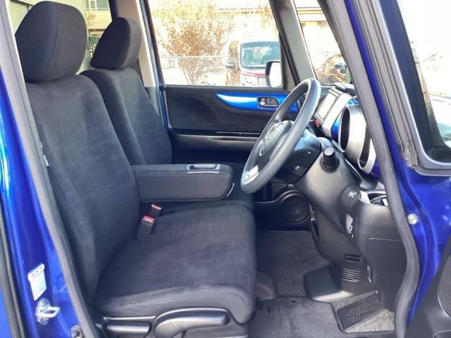 Ｎ－ＢＯＸ ２トーンカラースタイルＧ・Ｌパッケージ　ＥＴＣ付　バックガイドモニター　スマートキーシステム　ＥＳＣ　ナビＴＶ　ワンセグＴＶ　Ａストップ　盗難防止装置　オートエアコン　パワーウィンドウ　ＤＶＤ再生（13枚目）