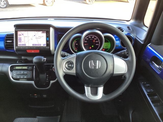 Ｎ－ＢＯＸ ２トーンカラースタイルＧ・Ｌパッケージ　ＥＴＣ付　バックガイドモニター　スマートキーシステム　ＥＳＣ　ナビＴＶ　ワンセグＴＶ　Ａストップ　盗難防止装置　オートエアコン　パワーウィンドウ　ＤＶＤ再生（15枚目）