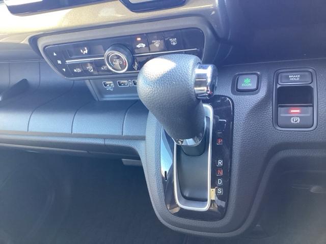 Ｎ－ＷＧＮカスタム Ｌ・ターボホンダセンシング　ブレーキサポート　盗難警報装置　横滑り防止機能　禁煙　サイドエアバック　クルーズＣ　クリアランスソナ　ＬＥＤヘッド　シ－トヒ－タ－　タ－ボ　ＡＡＣ　Ａストップ　ＡＢＳ（11枚目）