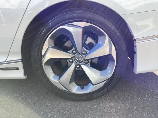 アコード EX カーテンエアバッグ イモビ 追突軽減ブレーキ オートエアコン LEDヘッドライト 皮シート 横滑り防止装置 地デジフルセグ スマキー シートヒーター USB接続 コーナーセンサー キーフリー(20枚目)