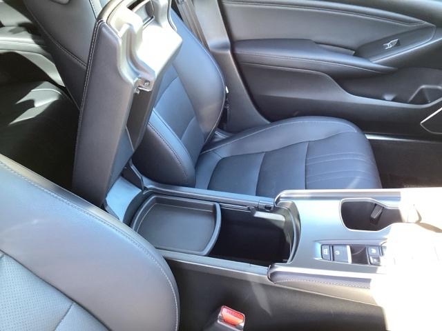 アコード EX カーテンエアバッグ イモビ 追突軽減ブレーキ オートエアコン LEDヘッドライト 皮シート 横滑り防止装置 地デジフルセグ スマキー シートヒーター USB接続 コーナーセンサー キーフリー(28枚目)