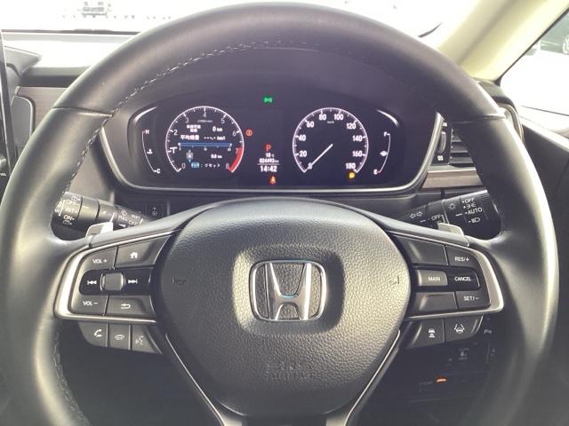 オデッセイ アブソルート・ＥＸ　シ－トヒ－タ－　バックモニター　ＷＡＣ　スマ－トキ－　セキュリティーアラーム　３列シート　ＤＶＤ再生　オートクルーズコントロール　パワーウィンドウ　エアバック　エアコン　横滑り防止（22枚目）