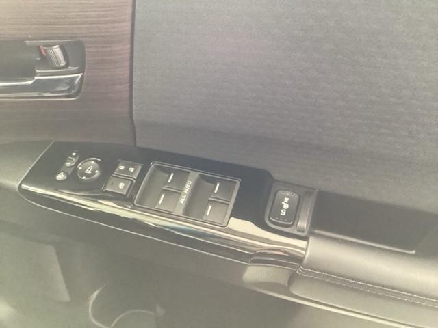 オデッセイ アブソルート・ＥＸ　シ－トヒ－タ－　バックモニター　ＷＡＣ　スマ－トキ－　セキュリティーアラーム　３列シート　ＤＶＤ再生　オートクルーズコントロール　パワーウィンドウ　エアバック　エアコン　横滑り防止（33枚目）