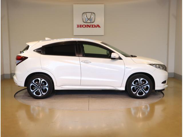 ヴェゼル ハイブリッドZ・ホンダセンシング レーダーサポート DVD再生機能 横滑り防止システム バックアイカメラ 盗難防止装置 フルセ シートヒーター付 スマ-トキ- ECOモード パワーウィンド ナビ&TV(8枚目)