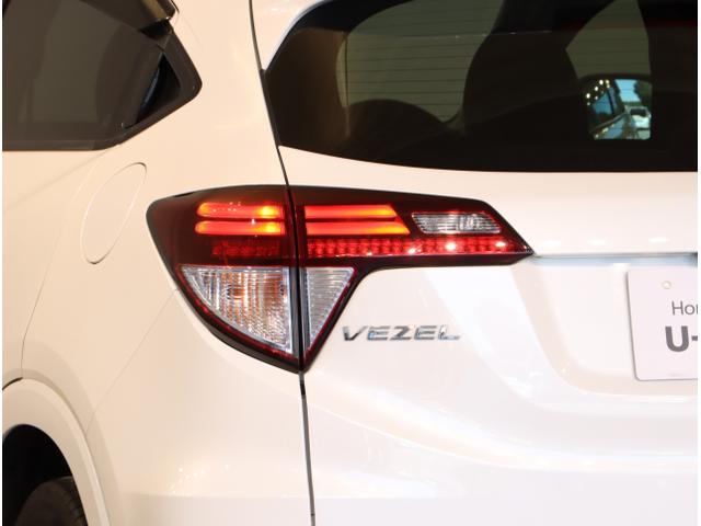 ヴェゼル ハイブリッドZ・ホンダセンシング レーダーサポート DVD再生機能 横滑り防止システム バックアイカメラ 盗難防止装置 フルセ シートヒーター付 スマ-トキ- ECOモード パワーウィンド ナビ&TV(13枚目)