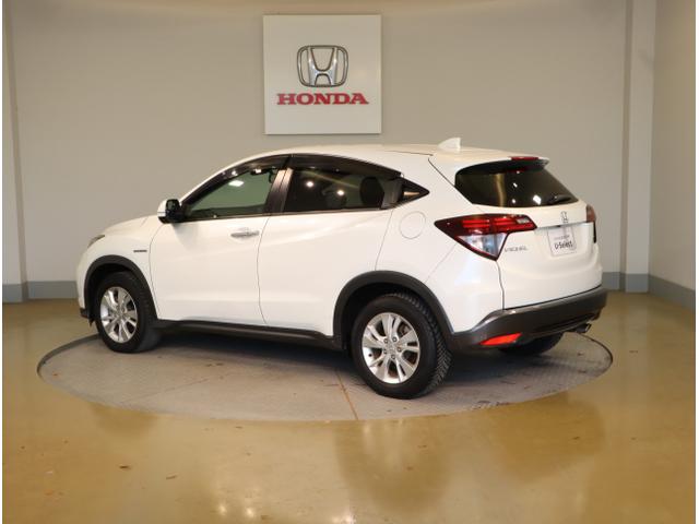 ヴェゼル ハイブリッドＸ・ホンダセンシング　地デジ　Ａクルーズ　Ｂモニ　スマキー　オートエアコン　ＶＳＡ　ＬＥＤヘッドライト　ＥＴＣ車載器　カーテンエアバッグ　ＡＢＳ　パワーウィンドウ　ＵＳＢ　Ｗエアバッグ（5枚目）