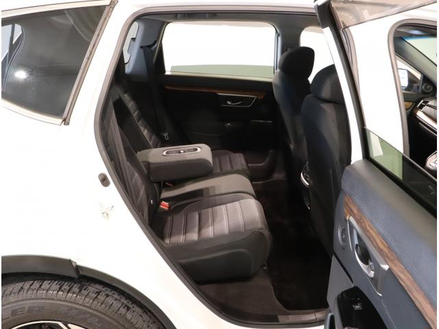 ＣＲ－Ｖハイブリッド ＥＸ　オートクルーズコントロール　シートヒータ　アイドリングストップ　ＬＥＤヘッドランプ　フルセグ　リヤカメラ　衝突被害軽減ブレーキ　電動シート　ＥＴＣ　４ＷＤ　横滑り防止装置　ＤＶＤ　オートエアコン（43枚目）