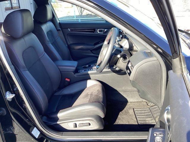 シビック ＥＸ　Ｒカメ　衝突被害軽減ブレーキ　パワ－シ－ト　１オーナー車　ＬＥＤライト　ナビＴＶ　オートエアコン　セキュリティアラーム　キーフリー　運転席エアバッグ　パワーウィンドウ　ＥＴＣ　パワーステアリング（16枚目）