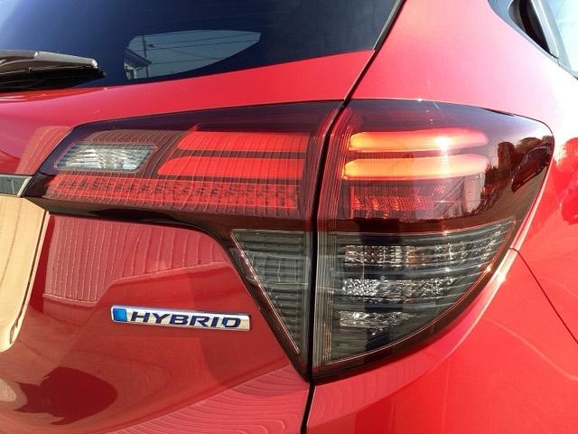 ヴェゼル ハイブリッド　１セグＴＶ　ナビＴＶ　イモビライザー　オートクルーズコントロール　キーレス　両席エアバック　エアバッグ　エアコン　ＥＳＣ　ＡＢＳ　ＥＴＣ車載器　エコモード　パワーステアリング　ＤＶＤ再生（12枚目）