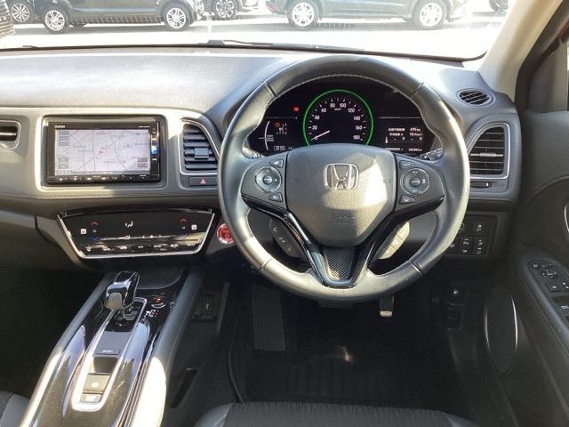 ヴェゼル ハイブリッド　１セグＴＶ　ナビＴＶ　イモビライザー　オートクルーズコントロール　キーレス　両席エアバック　エアバッグ　エアコン　ＥＳＣ　ＡＢＳ　ＥＴＣ車載器　エコモード　パワーステアリング　ＤＶＤ再生（18枚目）