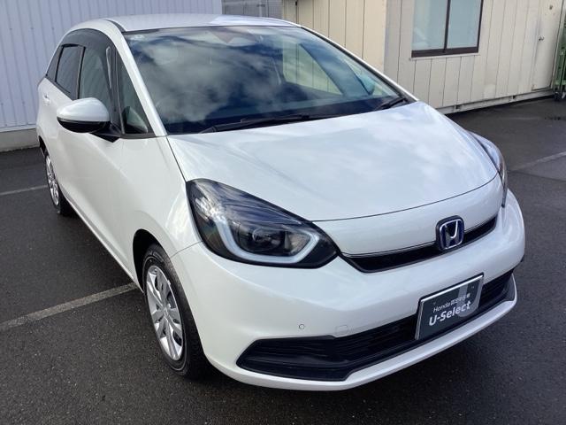 フィット ｅ：ＨＥＶホーム　前後誤発進抑制機能　クリソナ　助手席エアバッグ　運転席エアバッグ　１オナ　アイドリングストップ　禁煙　ＬＥＤライト　バックカメラ　ＡＢＳ　サイドエアバッグ　オートクルーズコントロール（6枚目）