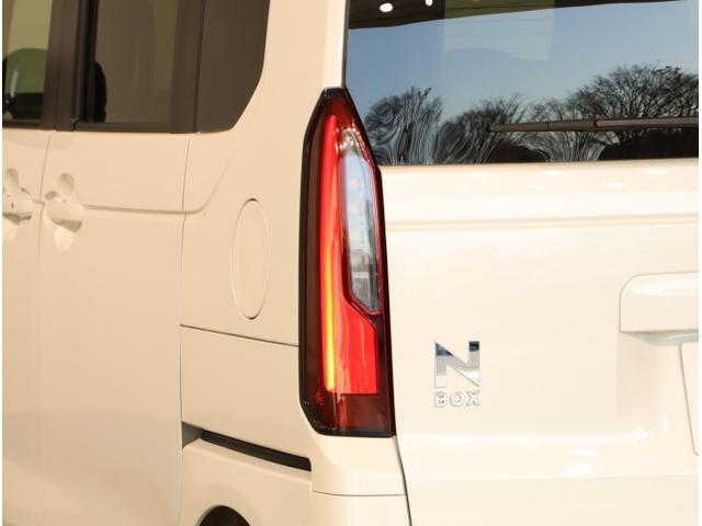 Ｎ－ＢＯＸ ベースグレード　衝突軽減システム　スマートキ－　カーテンエアバック　イモビライザー　ＥＣＯモード　横滑り防止　オートクルーズ　ＬＥＤヘッドライト　キーフリー　地デジ　パワーステアリング　オートエアコン（13枚目）