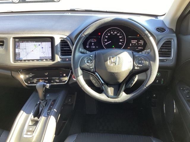 ヴェゼル Ｘ・ホンダセンシング　ワンセグ　シートヒーター　Ｒカメラ　Ｗエアバッグ　盗難防止　禁煙　アクティブクルーズコントロール　オートエアコン　ＬＥＤランプ　衝突軽減ブレ－キ　整備記録簿　カーテンエアバック（18枚目）