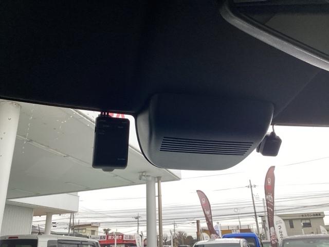 Ｎ－ＢＯＸカスタム ベースグレード　Ｗ電動ドア　ＵＳＢ接続　ＣＭＢＳ　Ｄレコ　ベンチシート　オートエアコン　スマートキ　ＬＥＤ　盗難防止装置　クルコン　ＥＴＣ　バックカメラ　フルセグＴＶ　パワーステアリング　エアバッグ（19枚目）