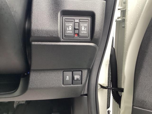 Ｎ－ＢＯＸカスタム ベースグレード　Ｗ電動ドア　ＵＳＢ接続　ＣＭＢＳ　Ｄレコ　ベンチシート　オートエアコン　スマートキ　ＬＥＤ　盗難防止装置　クルコン　ＥＴＣ　バックカメラ　フルセグＴＶ　パワーステアリング　エアバッグ（20枚目）