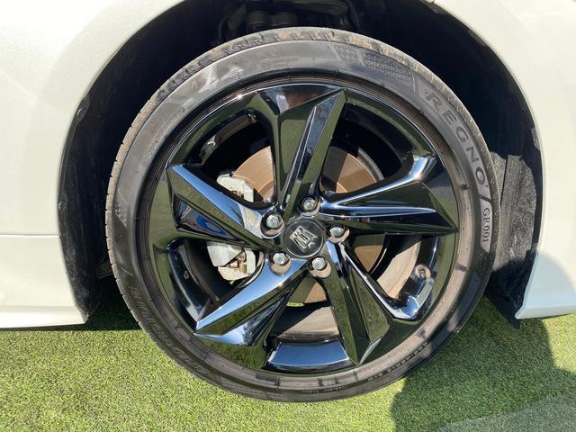 RS リミテッド 革シート 1オーナー BSM ブラック18インチアルミ サンルーフ レーダークルコン ステアリングヒーター 衝突安全軽減装置 メーカー8型ナビ地デジ ソナー バックカメラ ドラレコ ETC 保証書(37枚目)