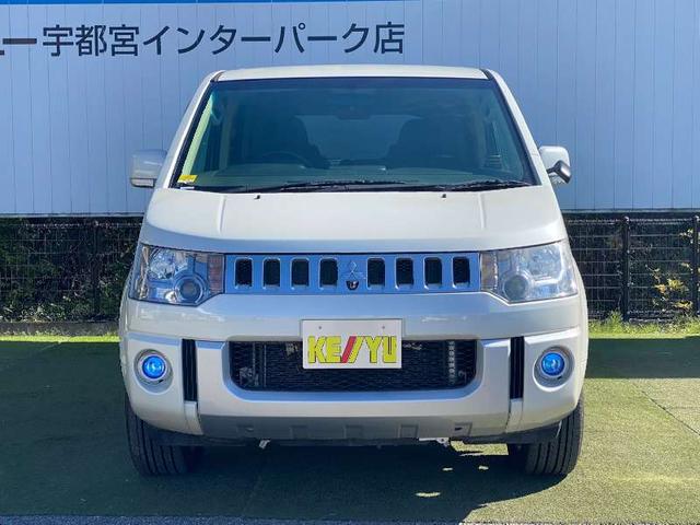 G ナビパッケージ パートタイム4WD 8人乗り 純正フリップダウンモニター クルコン フロント&サイドカメラ 片側パワースライド パドルシフト ETC スマートキー 盗難防止装置 純正アルミ18インチAW HIDライト(4枚目)