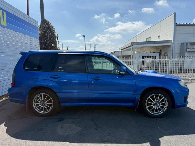 フォレスター クロススポーツＳエディション／弊社下取直販／ローダウン／　禁煙車／フルタイム４ＷＤ／水平対向４気筒ターボ／ＳＴＩ１７インチアルミ／２０２２年製タイヤ／Ｒスポイラー／キーレス／ＣＤ／ＬＥＤライト／スペアキー／電動格納ミラー／バケットシート（8枚目）