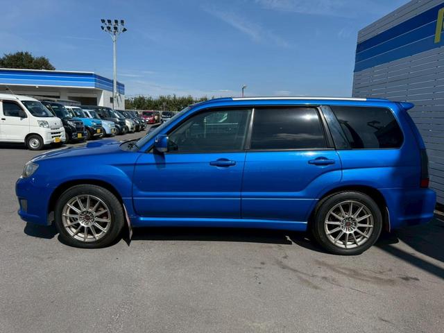 フォレスター クロススポーツＳエディション／弊社下取直販／ローダウン／　禁煙車／フルタイム４ＷＤ／水平対向４気筒ターボ／ＳＴＩ１７インチアルミ／２０２２年製タイヤ／Ｒスポイラー／キーレス／ＣＤ／ＬＥＤライト／スペアキー／電動格納ミラー／バケットシート（11枚目）