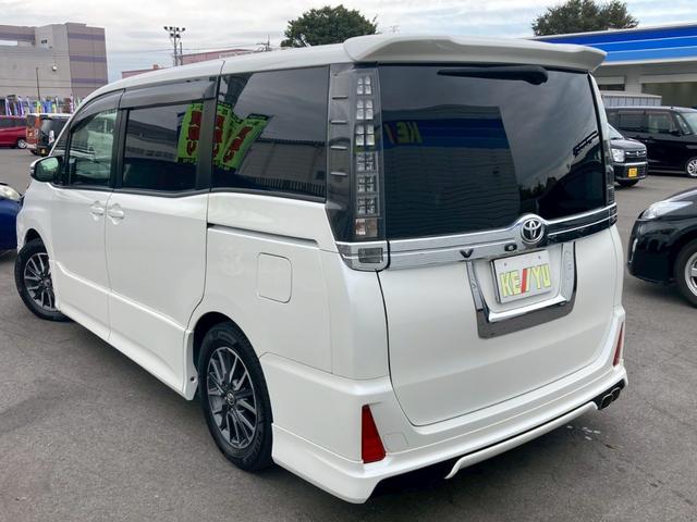 ヴォクシー ZS 禁煙/トヨタセーフティセンス/モデリスタエアロ/両側電動スライドドア/10インチナビ/11.4インチ後席モニター/バックカメラ/ETC/2022年製タイヤ/HID/TEIN車高調/黒革調シートカバー(8枚目)