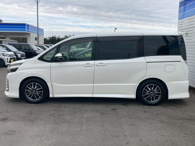 ヴォクシー ZS 禁煙/トヨタセーフティセンス/モデリスタエアロ/両側電動スライドドア/10インチナビ/11.4インチ後席モニター/バックカメラ/ETC/2022年製タイヤ/HID/TEIN車高調/黒革調シートカバー(10枚目)