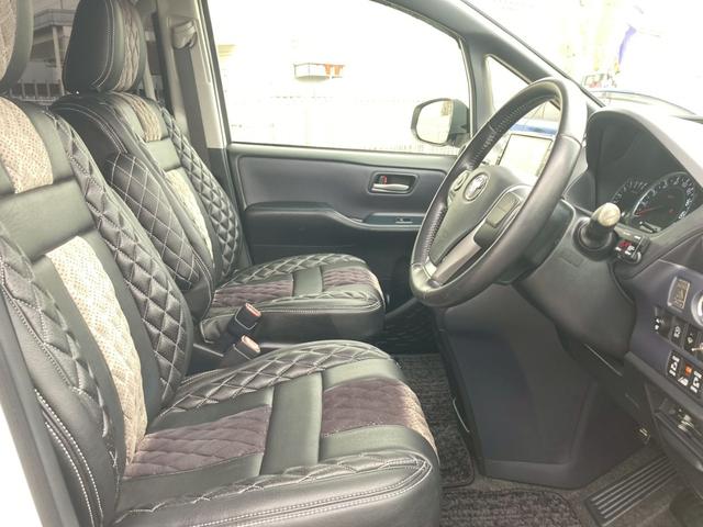 ヴォクシー ZS 禁煙/トヨタセーフティセンス/モデリスタエアロ/両側電動スライドドア/10インチナビ/11.4インチ後席モニター/バックカメラ/ETC/2022年製タイヤ/HID/TEIN車高調/黒革調シートカバー(11枚目)