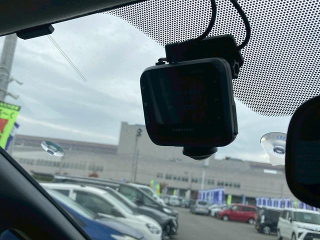 ヴォクシー ZS 禁煙/トヨタセーフティセンス/モデリスタエアロ/両側電動スライドドア/10インチナビ/11.4インチ後席モニター/バックカメラ/ETC/2022年製タイヤ/HID/TEIN車高調/黒革調シートカバー(35枚目)