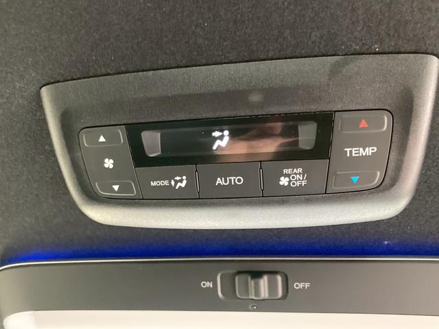 ステップワゴン e:HEVスパーダ 登録済未使用車/ホンダセンシング 11.4インチナビ/15.6インチフリップダウン&マルチビューカメラ/両側電動スライド/電動リアゲート/BSMシートヒーター/ハーフレザーシート/フルセグTV/ブルートゥース/LED(31枚目)