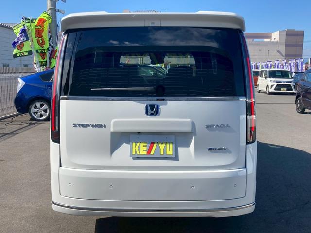 ステップワゴン ｅ：ＨＥＶスパーダ　登録済未使用車　ホンダセンシング　１１．４インチナビ／１５．６インチフリップダウン＆マルチビューカメラ／両側電動スライド／電動リアゲート／ＢＳＭシートヒーター／ハーフレザーシート／フルセグＴＶ／ブルートゥース／ＬＥＤ（8枚目）