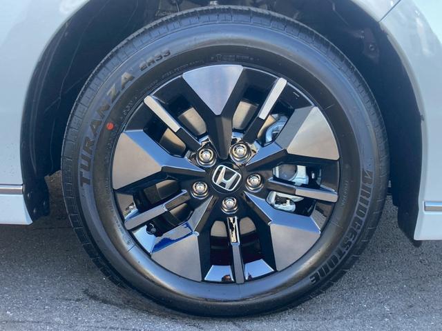 ステップワゴン ｅ：ＨＥＶスパーダ　登録済未使用車　ホンダセンシング　１１．４インチナビ／１５．６インチフリップダウン＆マルチビューカメラ／両側電動スライド／電動リアゲート／ＢＳＭシートヒーター／ハーフレザーシート／フルセグＴＶ／ブルートゥース／ＬＥＤ（36枚目）
