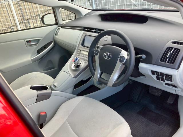 プリウス Ｓ　禁煙／メモリーナビＡＶＮ１３８Ｗ／１セグＴＶ／バックカメラ／ビルトインＥＴＣ／ＡＵＸ／プッシュスタート／ＨＩＤ／盗難防止／２０２３年製ダンロップタイヤ／リアスポイラー／（11枚目）