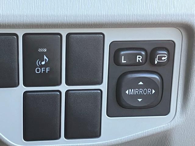 プリウス Ｓ　禁煙／メモリーナビＡＶＮ１３８Ｗ／１セグＴＶ／バックカメラ／ビルトインＥＴＣ／ＡＵＸ／プッシュスタート／ＨＩＤ／盗難防止／２０２３年製ダンロップタイヤ／リアスポイラー／（26枚目）