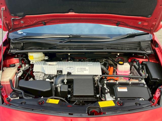 プリウス Ｓ　禁煙／メモリーナビＡＶＮ１３８Ｗ／１セグＴＶ／バックカメラ／ビルトインＥＴＣ／ＡＵＸ／プッシュスタート／ＨＩＤ／盗難防止／２０２３年製ダンロップタイヤ／リアスポイラー／（33枚目）