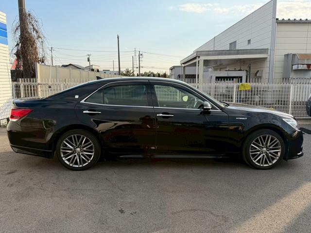 クラウンハイブリッド アスリートＧ　禁煙／トヨタセーフティセンス／９インチナビ／フルセグＴＶ／ＥＴＣ／バックカメラ／ＢＬＵＥＴＯＯＴＨ／純正ドラレコ／クルコン／電動黒革シート／ＬＥＤ／フォグ／盗難防止／スペアキー／記録簿／保証書（7枚目）